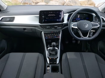 Used Volkswagen T-Roc 2023 for sale - 78369411: Photo