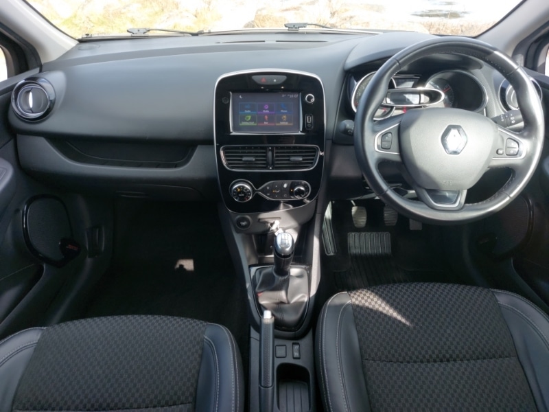 Used Renault Clio 2018 for sale - 78113099: Photo 2