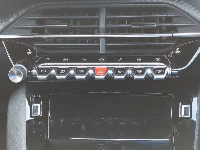 Used Peugeot 2008 2020 for sale - 76925124: Photo 12