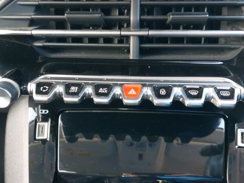 Used Peugeot 208 2023 for sale - 77635941: Photo 16