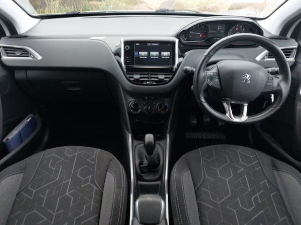 Used Peugeot 2008 2016 for sale - 76294309: Photo 2