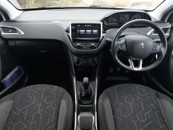 Used Peugeot 2008 2016 for sale - 76294309: Photo 2