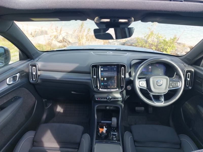 Used Volvo XC40 2024 for sale - 76456094: Photo 2