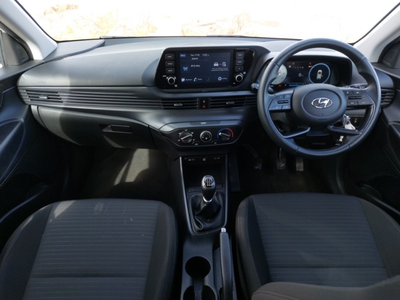 Used Hyundai i20 2023 for sale - 77969137: Photo 2