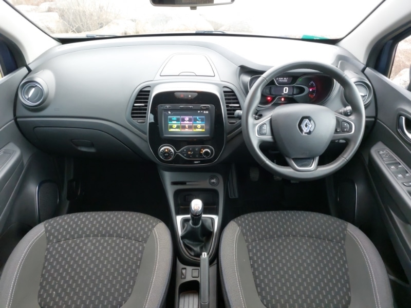 Used Renault Captur 2017 for sale - 77782565: Photo 2