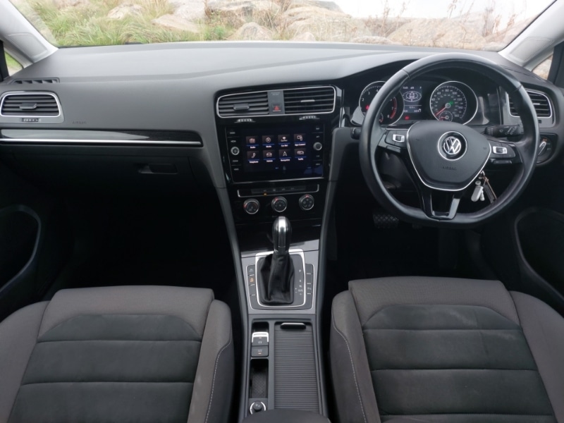 Used Volkswagen Golf 2018 for sale - 76484035: Photo 2