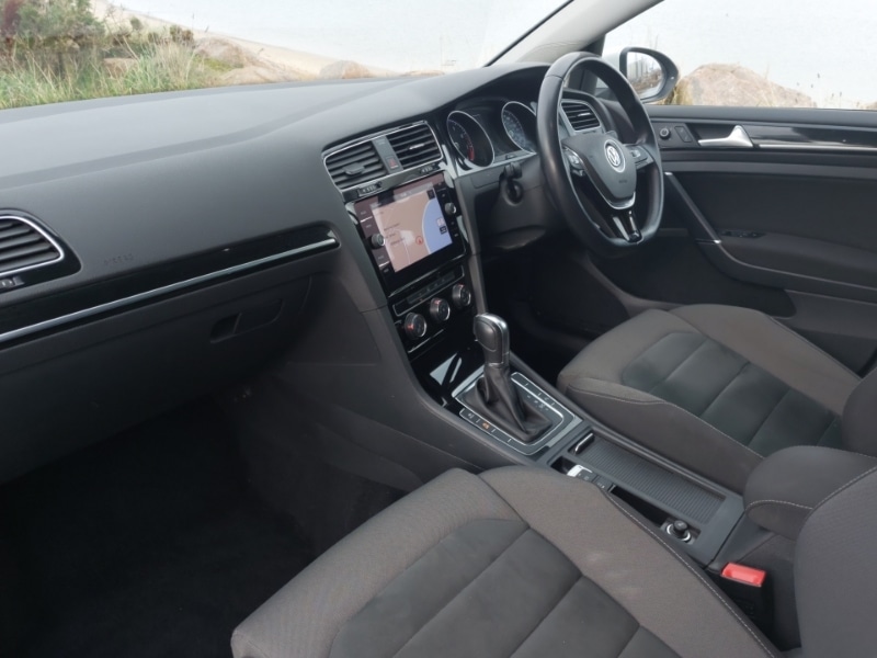 Used Volkswagen Golf 2018 for sale - 76484035: Photo 5