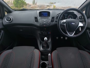 Used Ford Fiesta 2017 for sale - 79315911: Photo