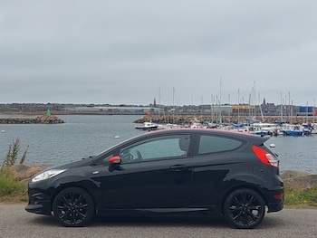 Used Ford Fiesta 2017 for sale - 79315911: Photo