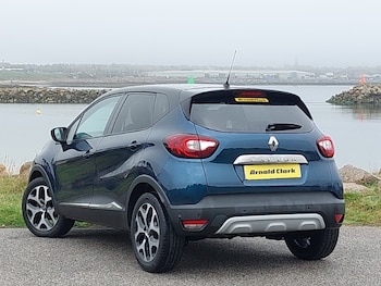 Used Renault Captur 2019 for sale - 79433440: Photo