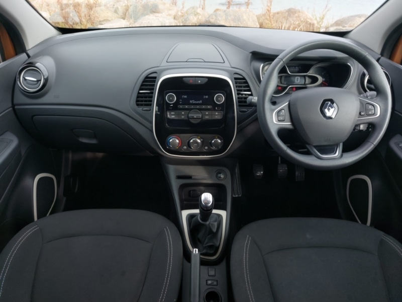 Used Renault Captur 2019 for sale - 76172055: Photo 2