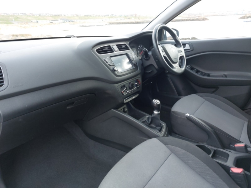 Used Hyundai i20 2018 for sale - 78079812: Photo 5
