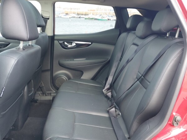 Used Nissan Qashqai 2017 for sale - 76103717: Photo 6