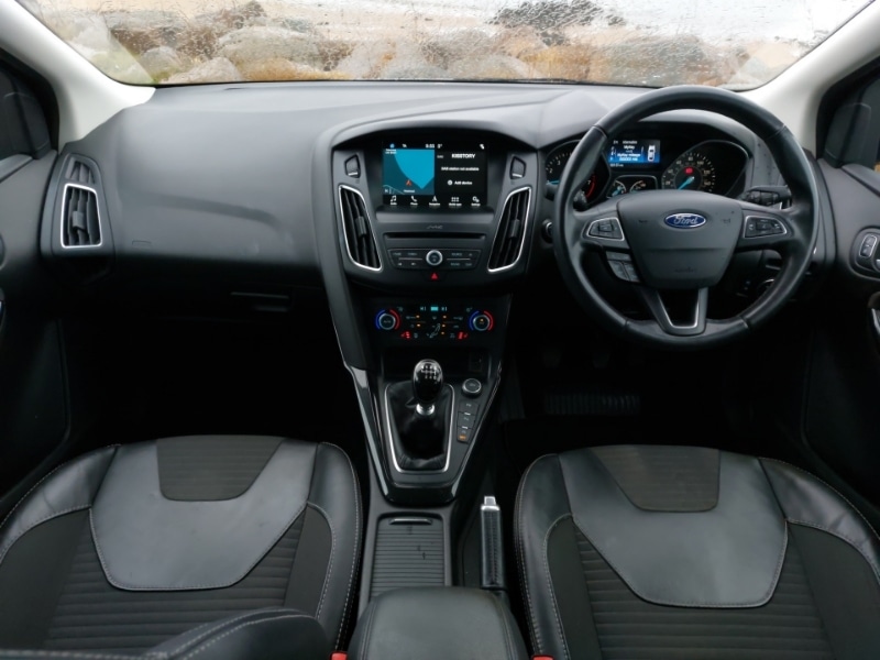 Used Ford Focus 2016 for sale - 77475960: Photo 2