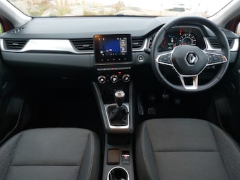 Used Renault Captur 2022 for sale - 76358904: Photo