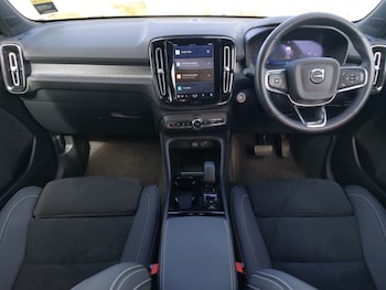 Used Volvo XC40 2024 for sale - 76695815: Photo