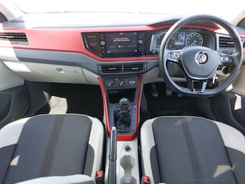 Used Volkswagen Polo 2018 for sale - 79048547: Photo
