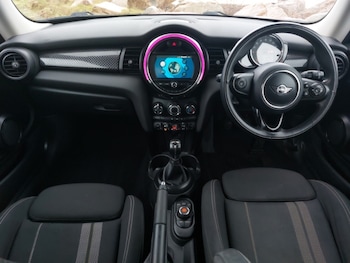 Used MINI Hatch 2018 for sale - 77644703: Photo