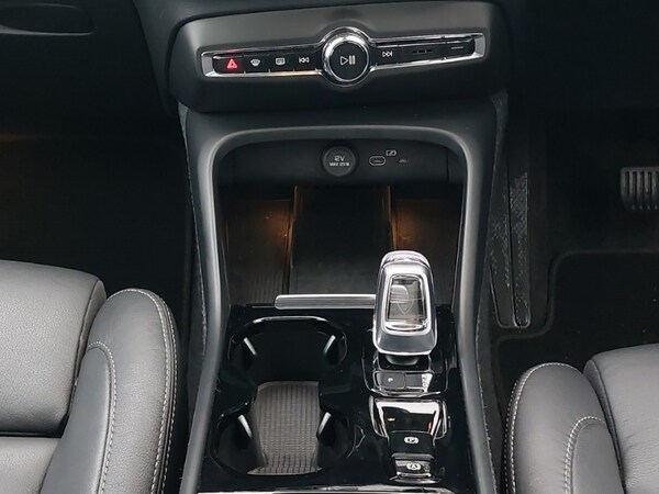 Used Volvo XC40 2024 for sale - 76269247: Photo 11