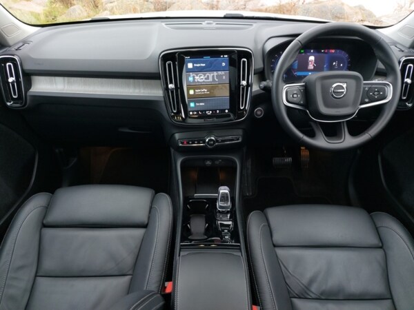 Used Volvo XC40 2024 for sale - 76269247: Photo 2