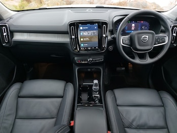 Used Volvo XC40 2024 for sale - 76269247: Photo