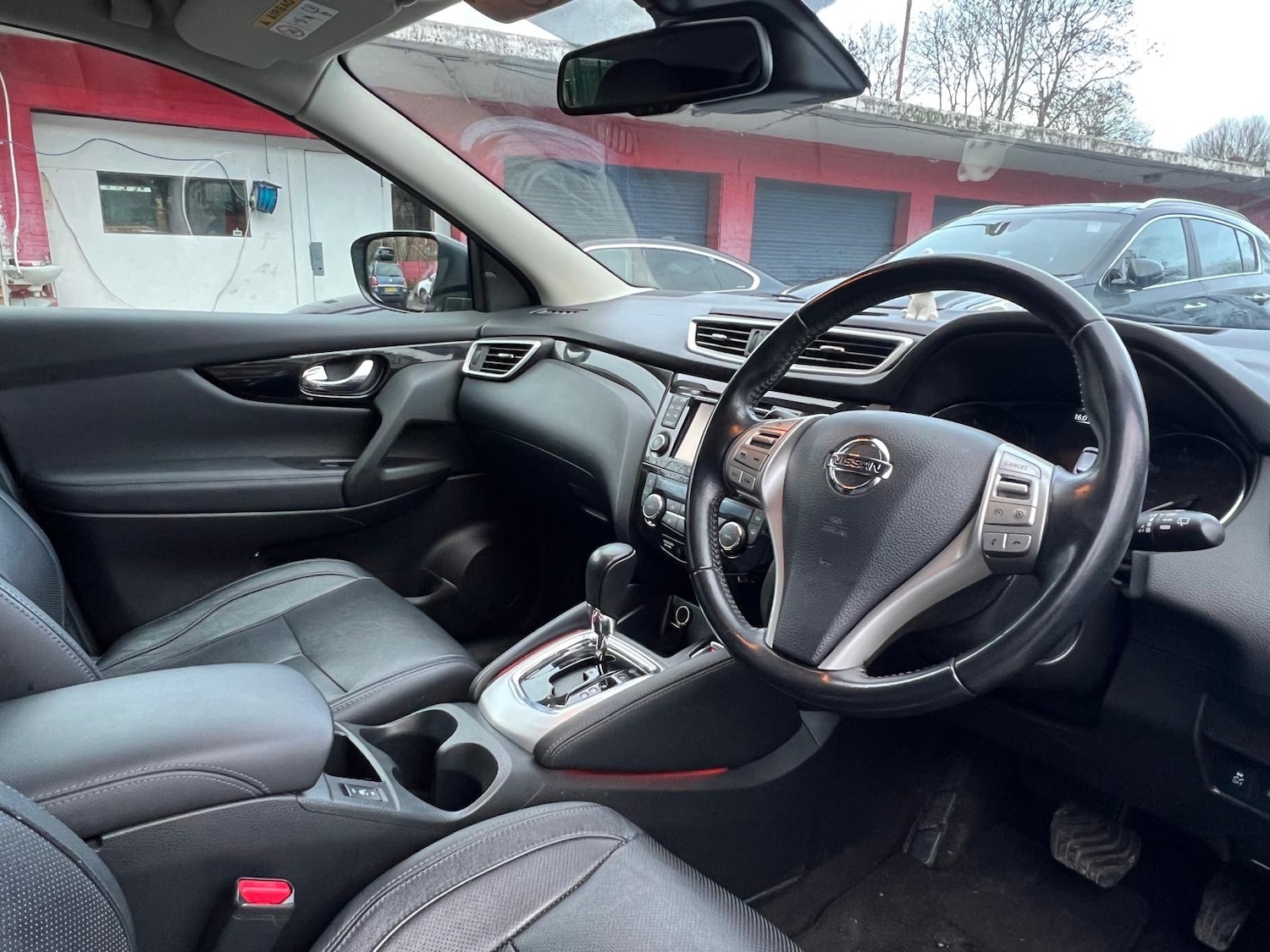 Used Nissan Qashqai 2017 for sale - 77387792: Photo 11