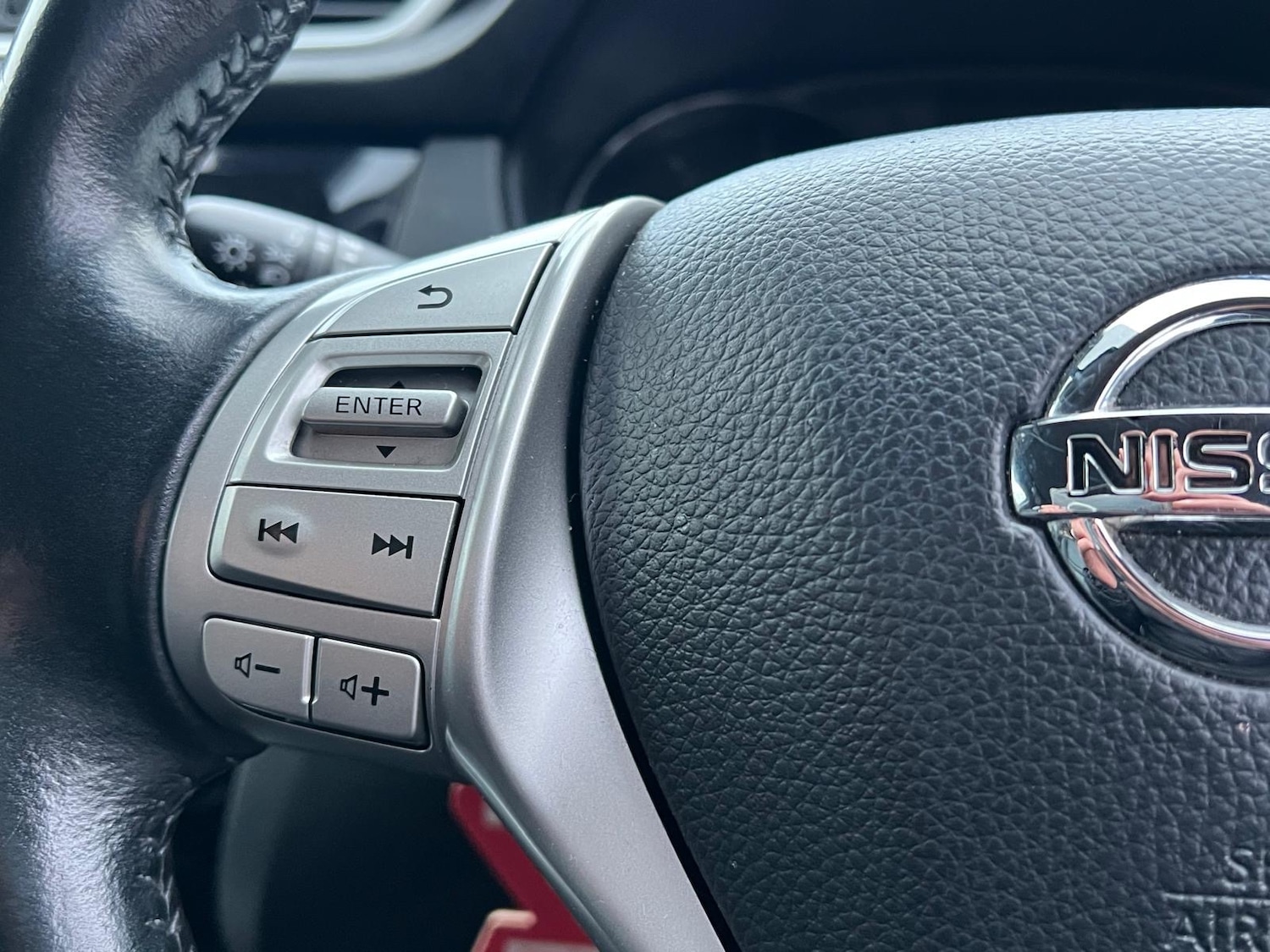 Used Nissan Qashqai 2017 for sale - 77387792: Photo 24