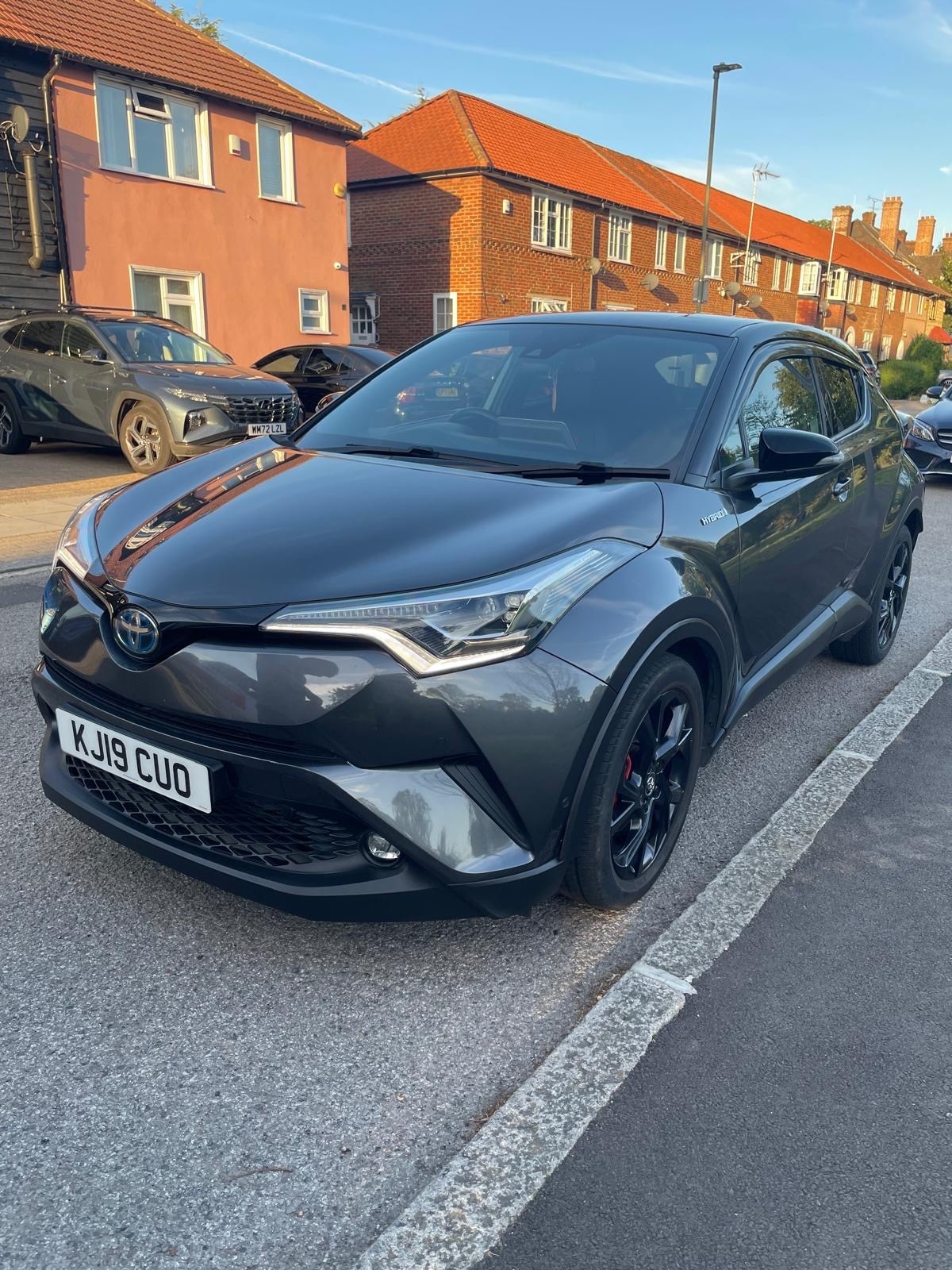 Used Toyota C-HR 2019 for sale - 76710449: Photo 1