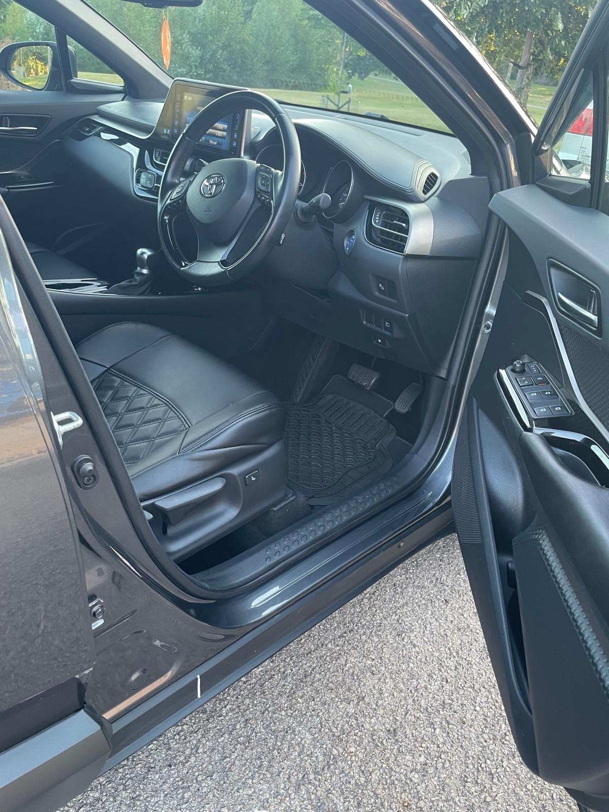 Used Toyota C-HR 2019 for sale - 76710449: Photo 16