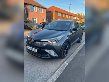 Used Toyota C-HR 2019 for sale - 76710449: Photo