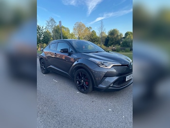Used Toyota C-HR 2019 for sale - 76710449: Photo