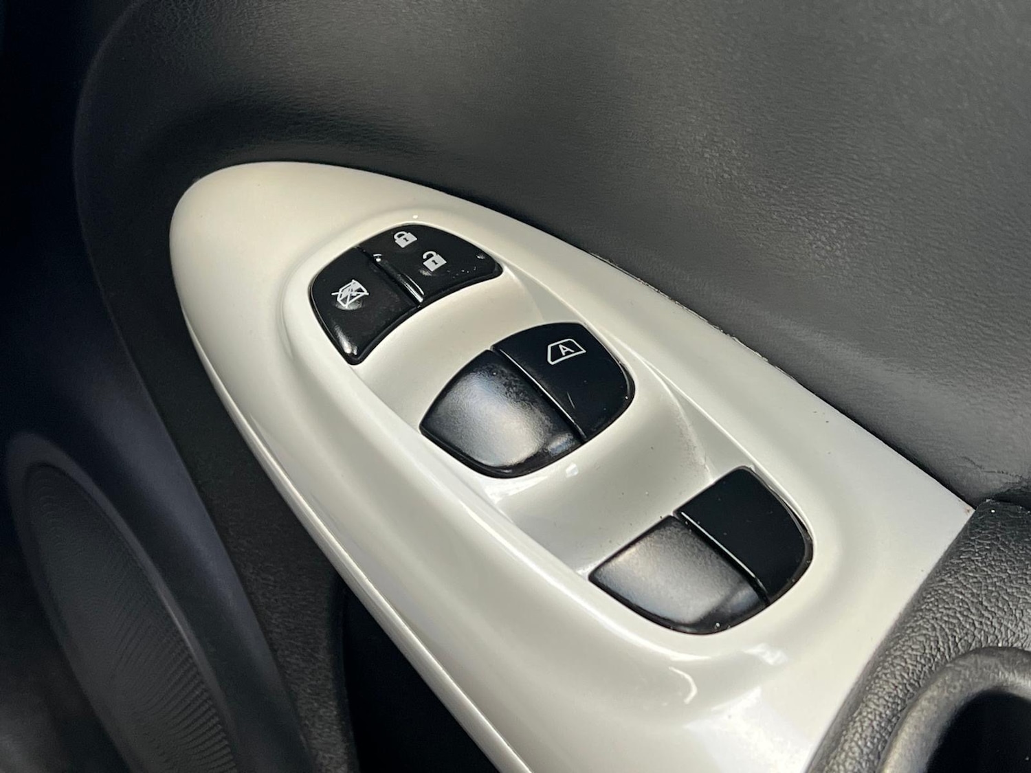 Used Nissan Juke 2016 for sale - 76370019: Photo 21