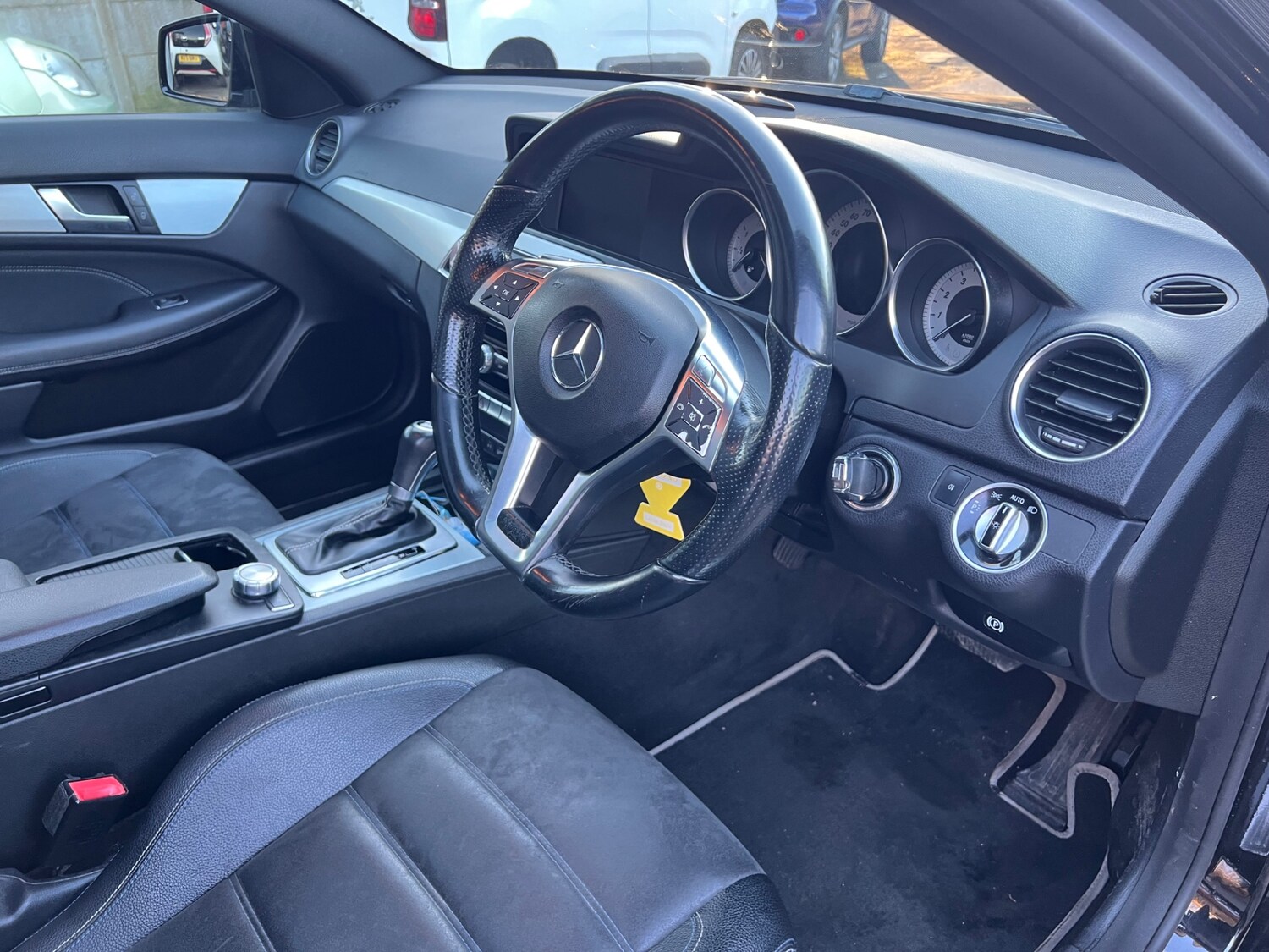 Used Mercedes-Benz C Class 2014 for sale - 78141237: Photo 33