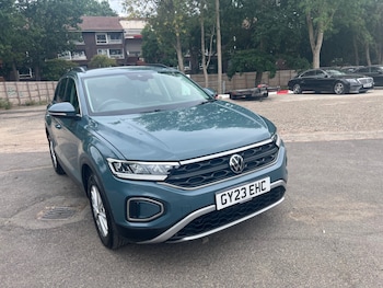 Used Volkswagen T-Roc 2023 for sale - 79451551: Photo