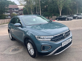Used Volkswagen T-Roc 2023 for sale - 79451551: Photo