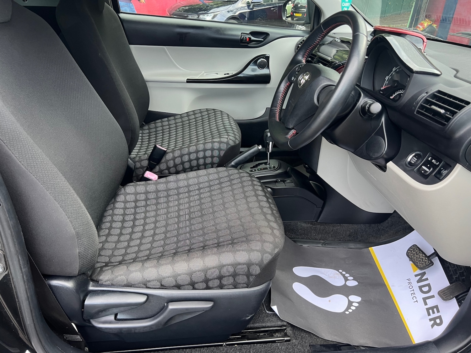 Used Toyota IQ 2012 for sale - 75976121: Photo 25