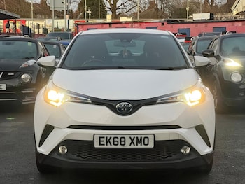 Used Toyota C-HR 2018 for sale - 77019437: Photo