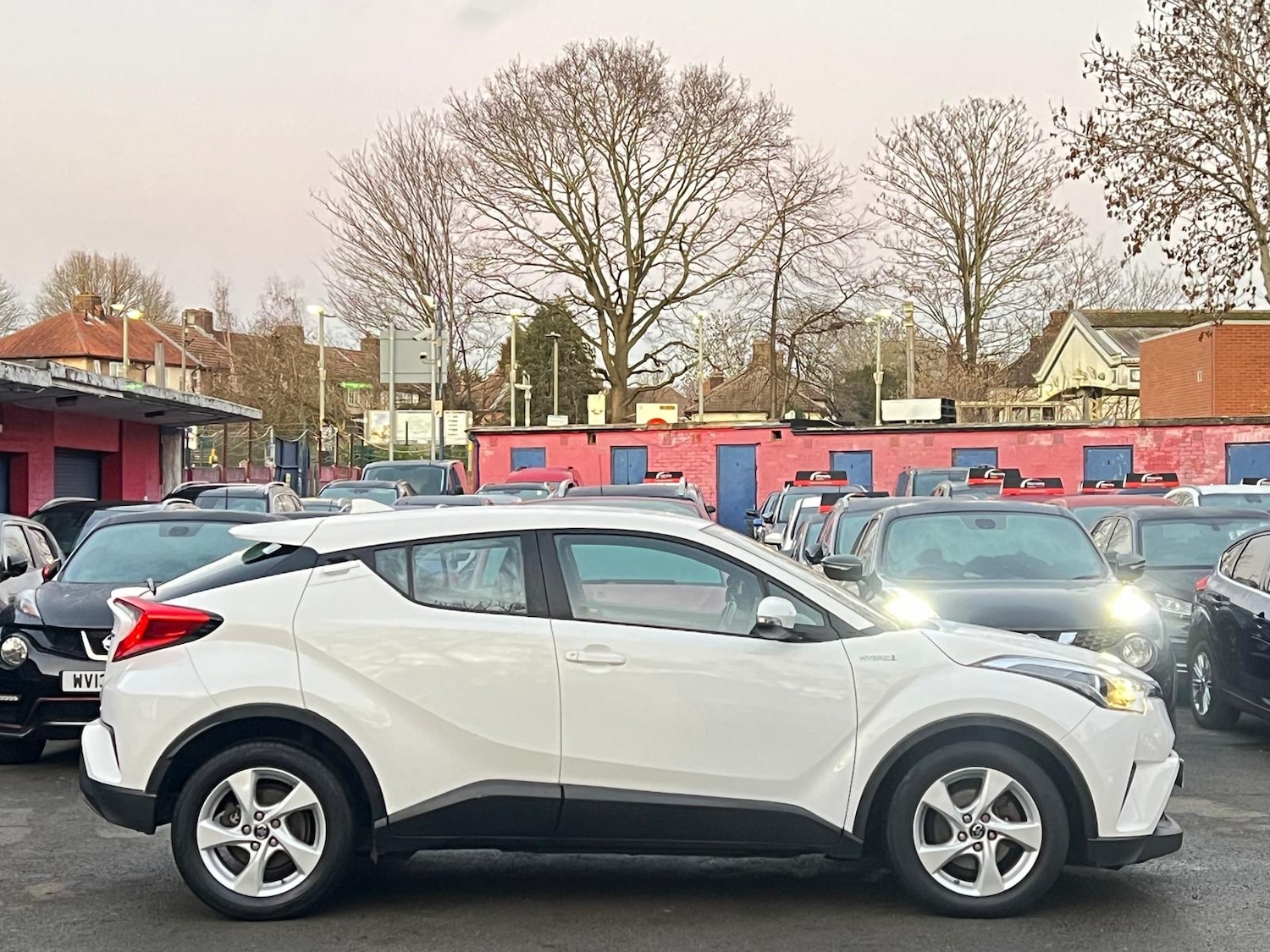 Used Toyota C-HR 2018 for sale - 77019437: Photo 5