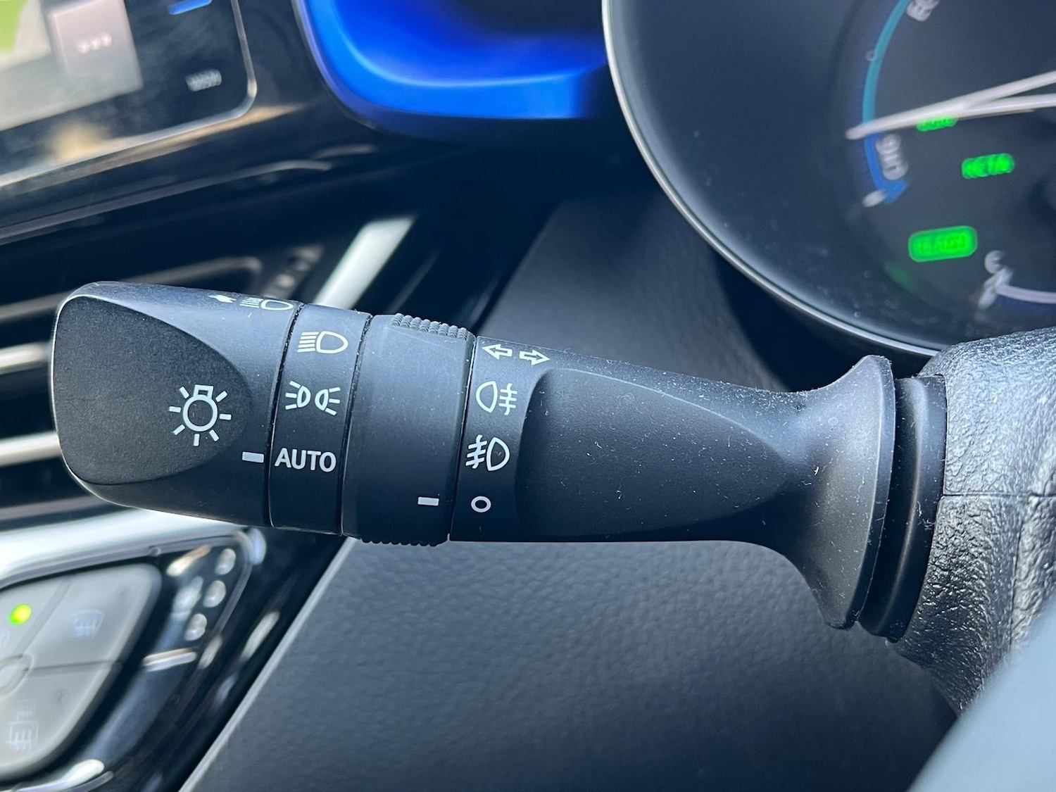 Used Toyota C-HR 2018 for sale - 78169033: Photo 31