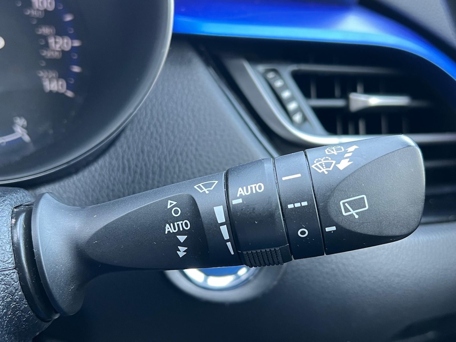 Used Toyota C-HR 2018 for sale - 78169033: Photo 32