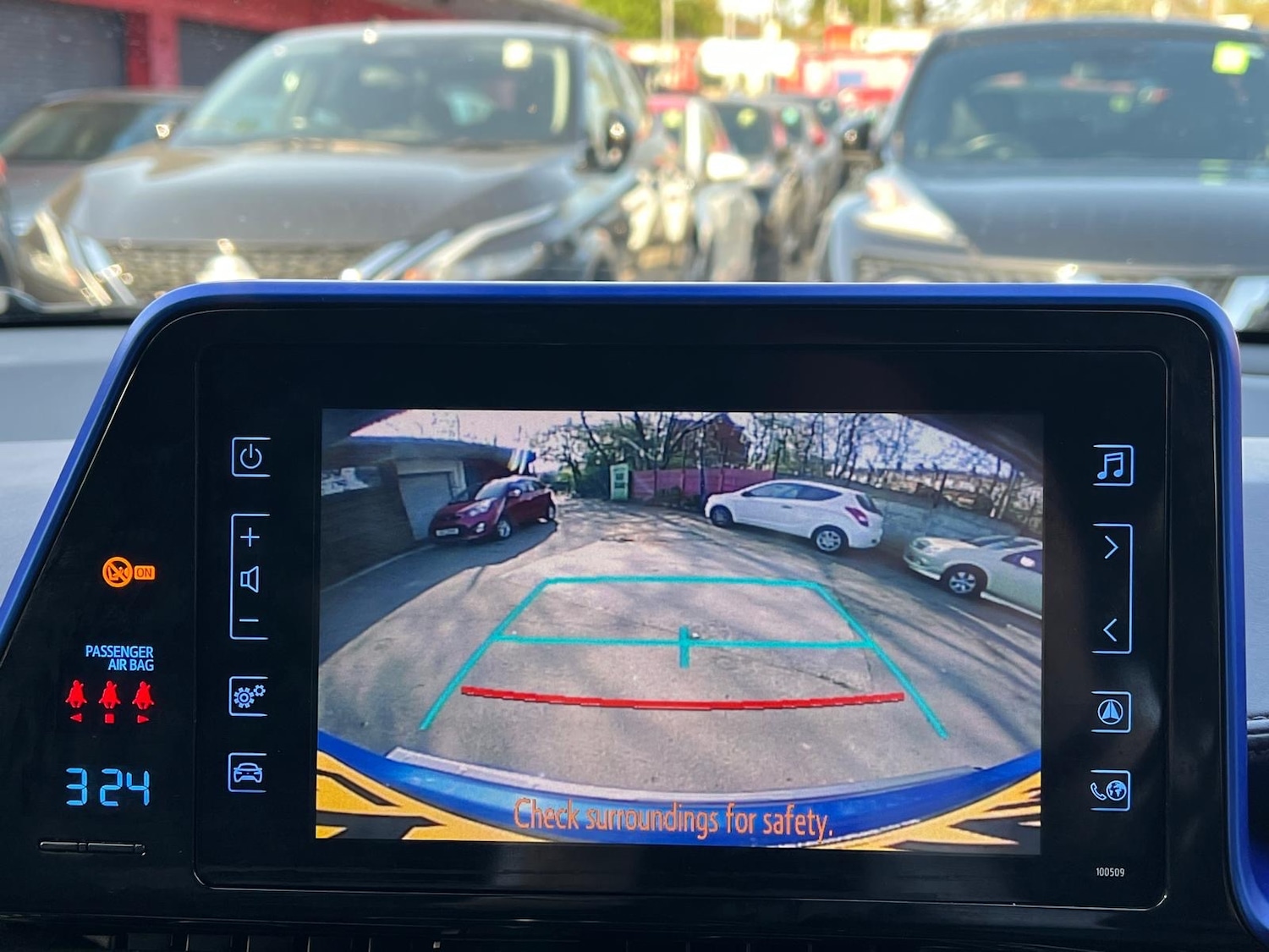 Used Toyota C-HR 2018 for sale - 78169033: Photo 35