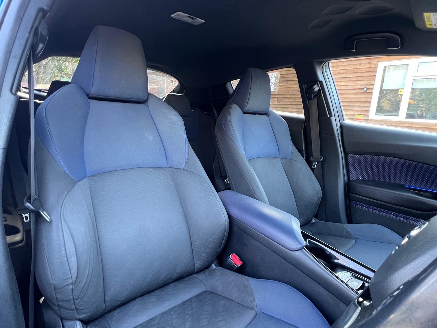 Used Toyota C-HR 2018 for sale - 78169033: Photo 7