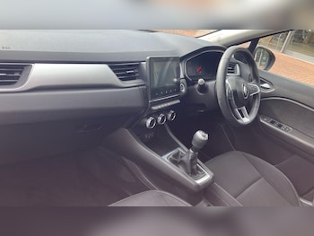 Used Renault Captur 2020 for sale - 75821632: Photo