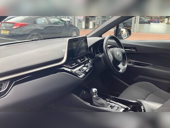 Used Toyota C-HR 2019 for sale - 75593647: Photo