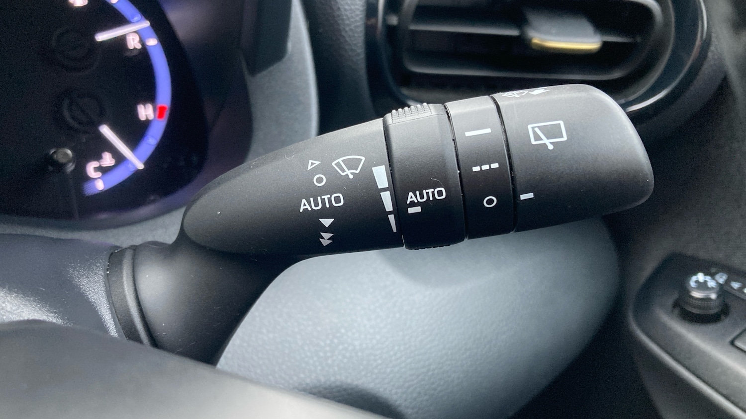 Used Toyota Yaris Cross 2022 for sale - 76777913: Photo 16