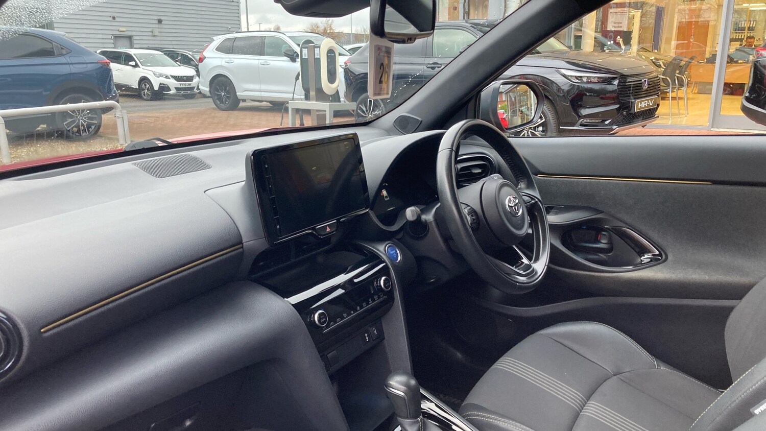 Used Toyota Yaris Cross 2022 for sale - 76777913: Photo 2