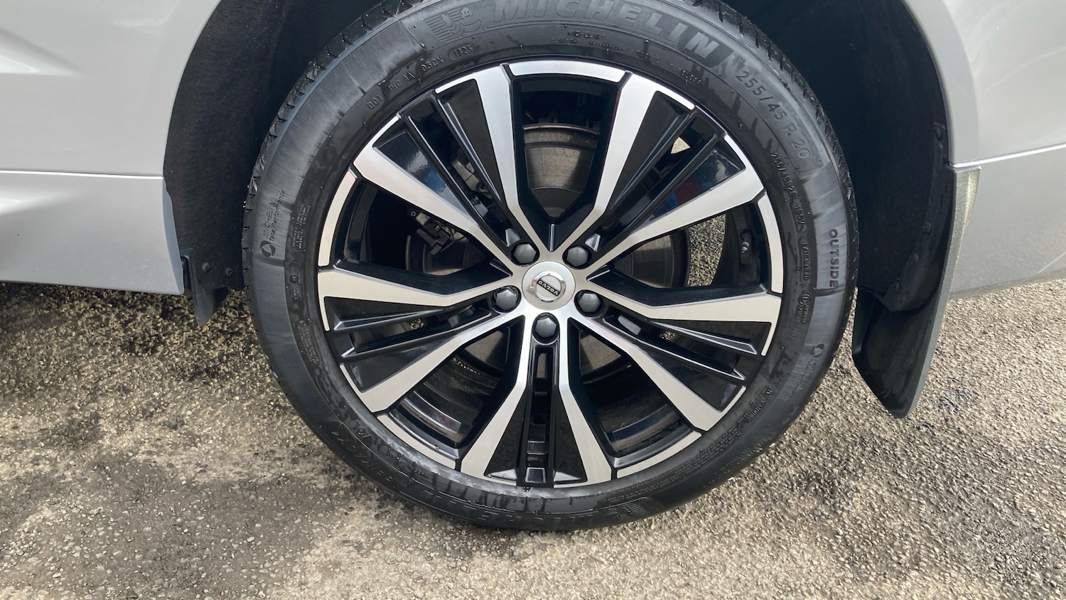 Used Volvo XC60 2023 for sale - 77935146: Photo 25