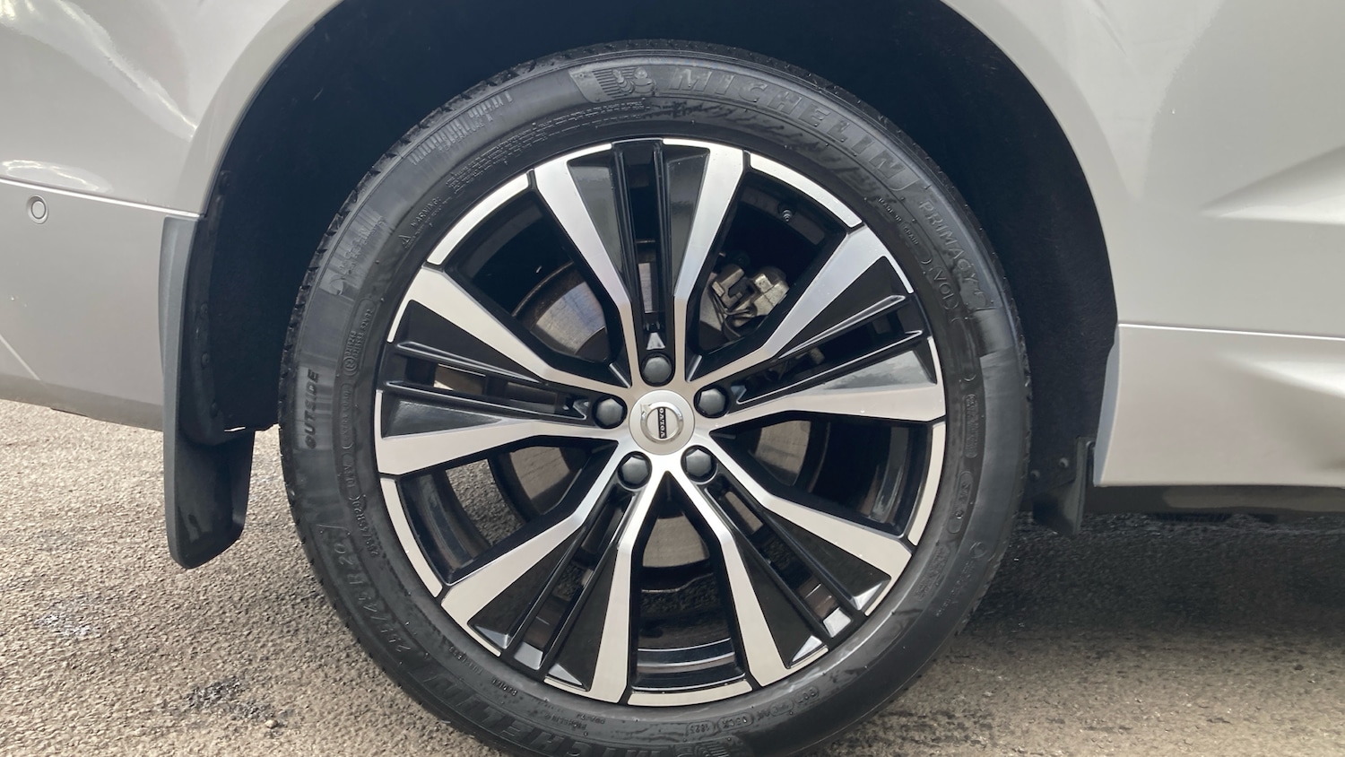 Used Volvo XC60 2023 for sale - 77935146: Photo 9