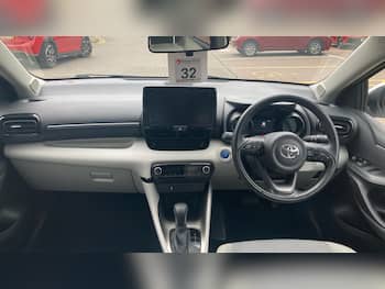 Used Toyota Yaris 2023 for sale - 79792432: Photo