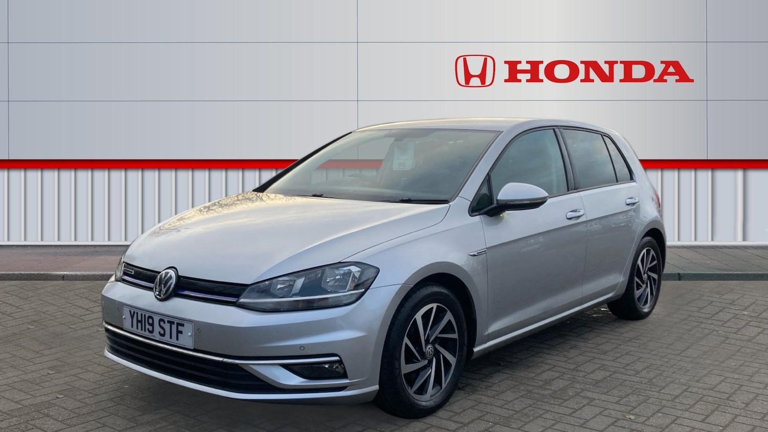 Used Volkswagen Golf 2019 for sale - 76877824: Photo 10
